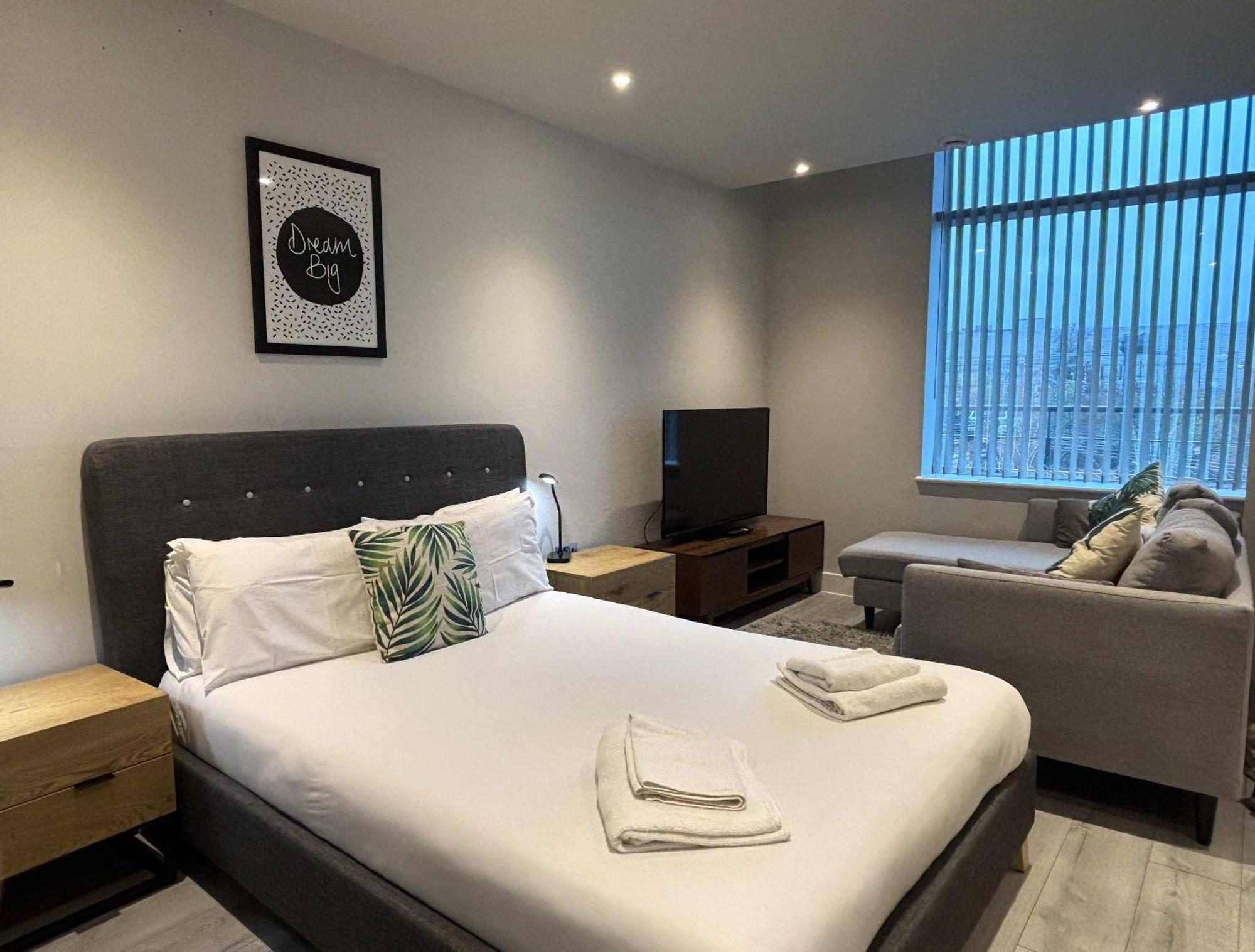 Modern Studio In Bracknell With Free Parking Kültér fotó