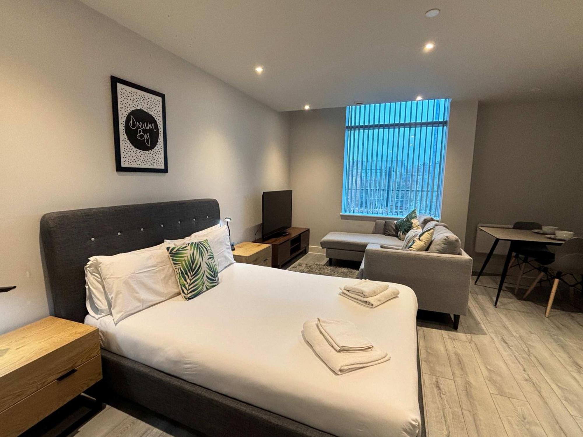 Modern Studio In Bracknell With Free Parking Kültér fotó